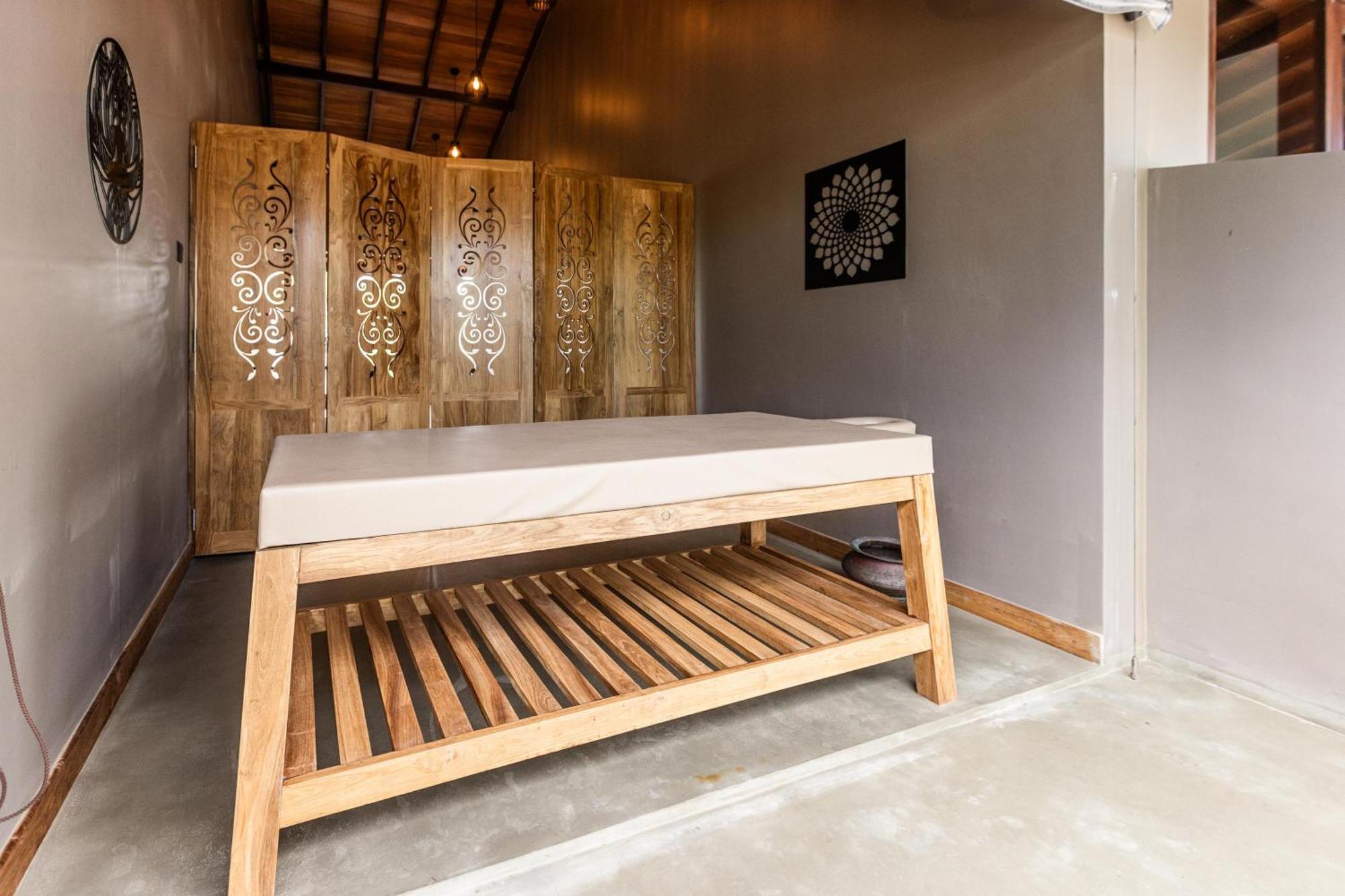 Bk Beach Boutique Hotel - Хіккадува Екстер'єр фото